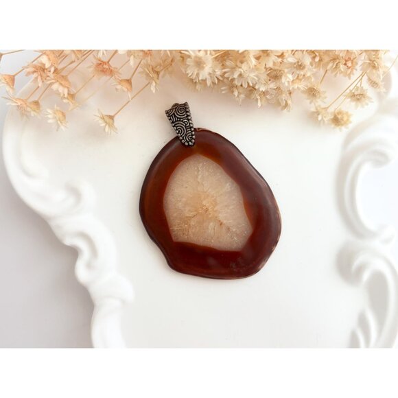 Polished Brown Crystal Free-Form Shaped Large Silver Toned Vintage Pendant - Picture 5 of 15